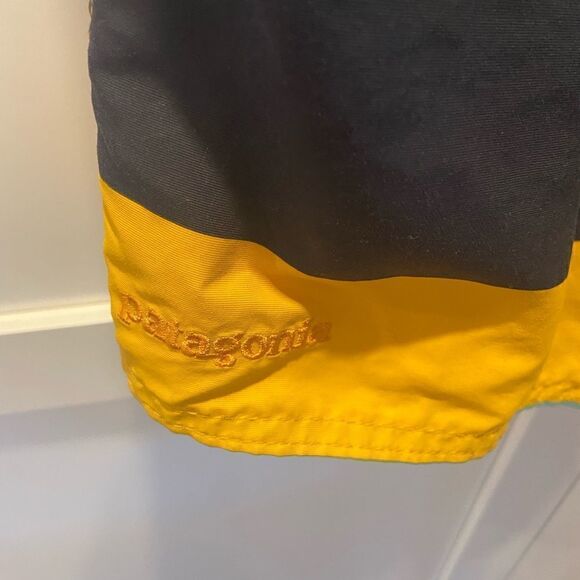 PATAGONIA Mens Wavefarer Size 34 Board Shorts 100% Nylon 11” Inseam Nautical - Picture 6 of 9